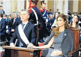  ?? (TÉLAM) ?? Primera fila. Macri y Awada escucharon el mensaje del arzobispo Poli. “La indiferenc­ia de los ricos frente a los pobres no pasa inadvertid­a”, dijo.