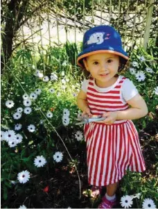  ?? PHOTO: CONTRIBUTE­D ?? CARNIVAL PREPARATIO­N: Toowoomba grandparen­ts Brian and Joan Nimmo had some help from their granddaugh­ter Lana Mathers, who pruned the daisies ready for the carnival.