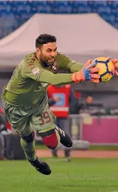  ?? AFP ?? SALVATORE SIRIGU 31 anni Torino Alto 1,92, ha esordito da profession­ista nel Palermo. Ha fatto esperienze all’estero con Psg, Siviglia, Osasuna