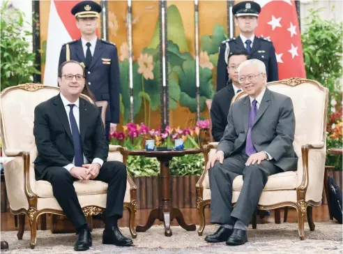  ??  ?? French President Francois Hollande holds talks with Singapore President Tony Tan Keng Yam in Singapore on Sunday. (AFP)