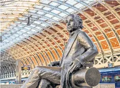  ??  ?? Si monumentum requiris: Brunel’s statue at Paddington by John Doubleday (1982)