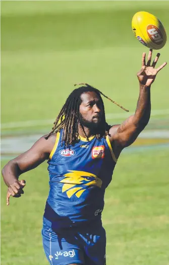  ?? Picture: AAP IMAGE ?? Nic Naitanui trains with the Eagles at Metricon Stadium yesterday.