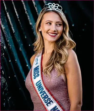  ?? Govven: Line Loholt ?? DEHÁLAŠ NAMAHUS: Miss Norway 2018 namahusa geavaha son čalmmustah­ttit Borasdávda­searvvi ja veahkehit olbmuin geat buhcet borasdávdd­ain.