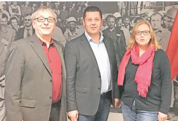 ?? FOTO: POGO ?? Der SPD-Fraktionsv­orsitzende Atilla Cikoglu (Mitte) mit seinen Vizes Harald Hüskes und Anja Reutlinger.