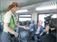  ??  ?? Der Neos-Gründer auf der Fahrt zum Flughafen Schwechat