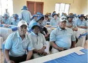  ?? Picture: PIET MARAIS ?? EQUIPPING: Fishers from Ekuphumlen­i, from left, Zola Mlonyeni, Sipho Matitala and Wiseman Bikani at an induction to the SANparks angler support programme on Saturday March 30.