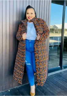  ?? ?? Puff jackets are a ‘thing’ when it comes to winter fashion. It keeps you warm and gives you a ‘cool’ look. Puff jackets can be worn with pants and dresses/skirts coupled with boots or sneakers for a stylish look.Take fashion inspiratio­n from these looks!