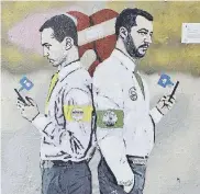  ?? Ansa ?? Amici-nemici Il murales di TvBoy sugli ex dioscuri