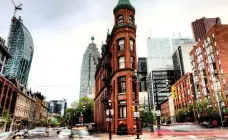  ??  ?? Industrial-era icon: Toronto’s famous Flatiron building