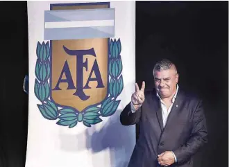  ?? Eitan Abromovich - 29.mar.2017/AFP ?? Claudio Tapia após ser eleito presidente da AFA na eleição em que foi o único candidato