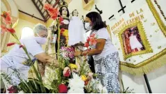  ?? JOSEFINA VILLARREAL ?? Mujeres de la Cofradía de la Virgen del Carmen.