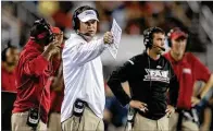  ?? ALLEN EYESTONE / THE PALM BEACH POST ?? Florida Atlantic coach Lane Kiffin and the Owls have won six consecutiv­e games and seven of their last eight. They are undefeated in Conference USA.