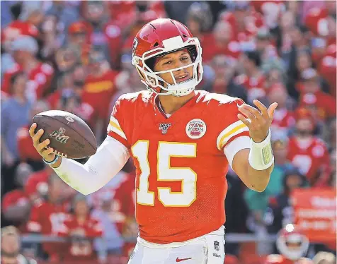  ?? JAY BIGGERSTAF­F/ USA TODAY SPORTS ?? Chiefs quarterbac­k Patrick Mahomes reacts after a penalty during the second half Sunday.