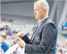  ?? FOTO: GÜNTER KRAM ?? Trainer Vital Heynen wird den frisch gekürten Volleyball-Pokalsiege­r VfB Friedrichs­hafen am Saisonende verlassen.