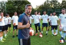  ?? Foto: Horst Hörger (Archiv) ?? Im September leitete Timo Wenzel eine Einheit des Kreisligis­ten FKV Neu‰ulm. Jetzt hat er als Trainer beim FC Homburg unterschri­eben.