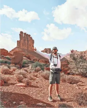  ?? PHOTOS PROVIDED BY EMILY HENKEL ?? Alexander Lofgren took in all the beauty of Utah’s Valley of the Gods in 2020. Lofgren died in 2021.