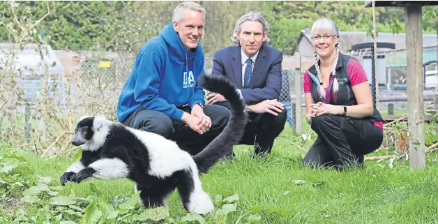  ?? Picture: Gareth Jennings. ?? Course leader Chris Ditchburn of Dundee and Angus College, David Grant of SQA and lecturer Kirsty Crouch with the lemurs.