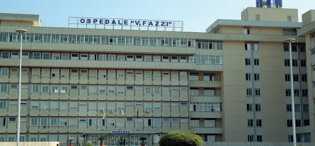  ??  ?? L’ospedaleAl Vito Fazzi di Lecce lavorava il primario Trianni che invitò il pm alla battuta di caccia