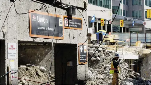  ?? TyLer ANderSON / NATIONAL POST ?? The $800-million cost of the Union Station overhaul doesn’t include $161-million for a second TTC platform.