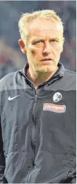  ?? FOTO: DPA ?? Den Aufstieg im Visier: Freiburgs Coach Christian Streich.