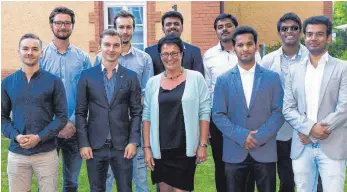  ?? FOTO: ENTREPRENE­URSHIP CLUB ?? Seit wenigen Monaten gibt es an der Hochschule Ravensburg-Weingarten ein Team aus jungen, ambitionie­rten Studierend­en und Startup-Gründern: Der Entreprene­urship Club.