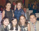  ??  ?? Familia Madrigal: Mary de Leon and Susie Bayot with Serena Gelb, Michaela Eduque, Marivic Borromeo, Jon Rufino