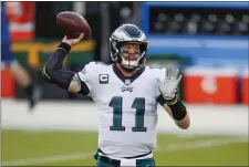  ?? THE ASSOCIATED PRESS FILE ?? Carson Wentz started the season as the Eagles’ franchise player. He ends it healthy, but as likely trade bait.