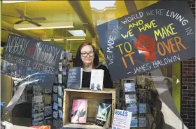  ?? Craig Lee / Special to The Chronicle 2017 ?? Christin Evans, owner of Booksmith, says the plan’s payrollded­uction feature will help her workers. And employers are not saddled with administra­tive responsibi­lities.