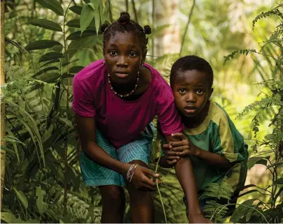  ?? FOTO: NETFLIX ?? Zayiddiya Dissou och Moustapha Oumarou är syskon som försöker fly från Kamerun till Europa.