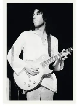  ??  ?? Peter Green performing with Fleetwood Mac at the Royal Albert Hall, London, 22 April 1969