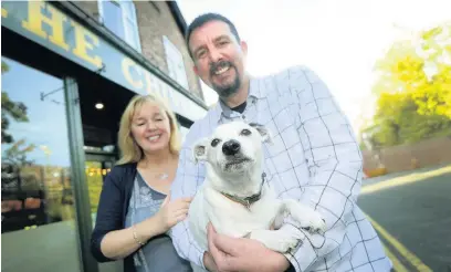  ??  ?? ●●Jack Russell Charlie with owners Caroline and Robert Cocker Dominic Salter