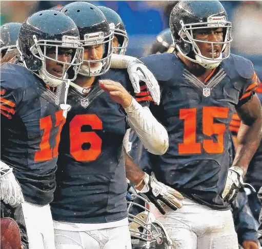  ?? | JONATHAN DANIEL/GETTY IMAGES ?? The Bears have provided quarterbac­k Jay Cutler (6) with two go-to receivers in Alshon Jeffery (17) and Brandon Marshall (15).