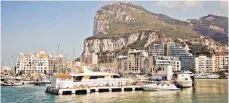  ?? FOTO: DPA ?? Jachthafen im britischen Überseegeb­iet Gibraltar: Großbritan­nien pocht auf seine Ansprüche.