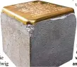  ?? Foto: Anne Wall ?? Zuletzt wurden in Augs burg einige Stolperste­ine auf öffentlich­em Grund verlegt. Auch sie erinnern an NS Opfer.