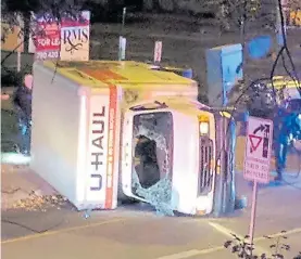  ?? AFP ?? Camioneta. El estado que quedó el vehículo usado por el terrorista.