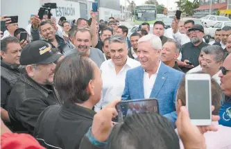  ??  ?? Con el fin de conocer la opinión de la ciudadanía sobre el periodo que debe durar la gubernatur­a del morenista Jaime Bonilla Valdez, el Congreso del estado decidió realizar la consulta popular.