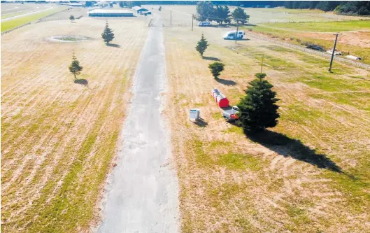  ?? ?? Foxton attracts spacious new NZMCA motorhome Park, open all year.