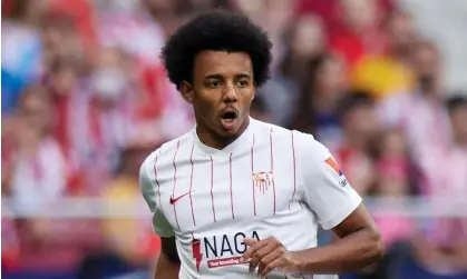  ?? ?? Jules Koundé playing for Atlético Madrid against Sevilla in May. Photograph: Pressinpho­to/Rex/Shuttersto­ck