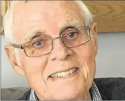  ??  ?? Retired businessma­n Roy Sirett has died aged 86