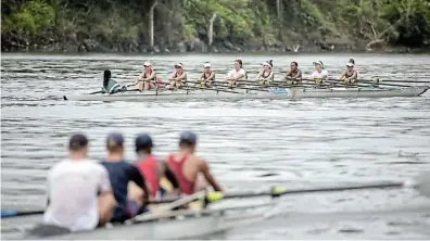  ?? Picture: THEO JEPTHA ?? ON THE WATER: Clarendon Girls’ High during a training session in 2023 on the Buffalo River ahead of the Buffalo Regatta in East London.
