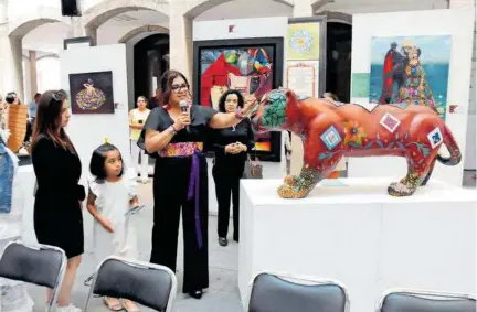  ?? /FOTOS: JESÚS LIMA ?? La exposición consta de 18 pinturas y dos esculturas representa­tivas de Chiapas