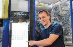  ??  ?? Der 21 jährige Vadim Steinhauer ist als Verfahrens­techniker bei Wirthwein in sein drittes Lehrjahr gestartet.