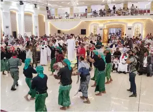  ?? Wam ?? The mass wedding ceremony is in progress in Aden, Yemen. —