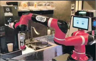  ?? YOUTUBE ?? Sawyer. El robot de Rethink Robotics, probado desde hace años en entornos industrial­es, ahora prepara y sirve cafés en el Henn-na Cafe de Tokio