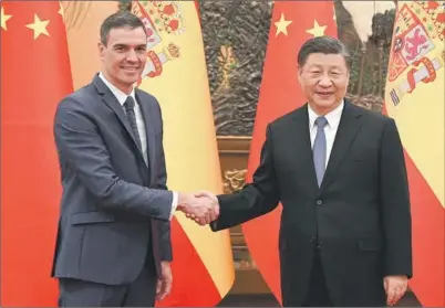  ?? ?? El presidente del Gobierno, Pedro Sánchez, junto a su homólogo chino, Xi Jinping.