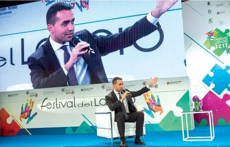  ??  ?? Festival Il vicepresid­ente Camera Luigi Di Maio, leader M5S, al Festival del Lavoro di Torino, organizzat­o dal Consiglio nazionale dei Consulenti del lavoro