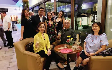  ??  ?? JELINE Gison and Rene Gargallo welcome Honorary Consul to Hungary Mary Ann Maceda- Montemayor, Architects Michael E. Dakudao, Aimee Maceda Aquino, Verna Luga and Boldie