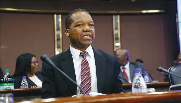  ??  ?? Reserve Bank of Zimbabwe governor John Mangudya