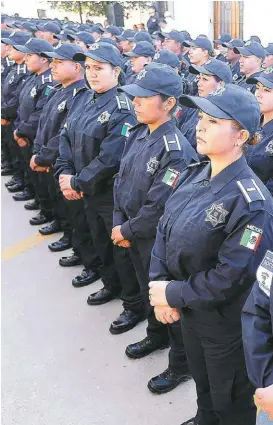  ?? MANUEL GUADARRAMA ?? Ceremonia de graduación de nuevos policías.