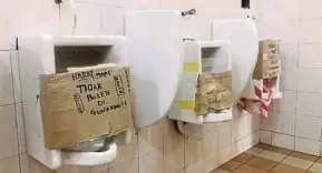 ?? (Foto Rosli Ahmad/bh) ?? Tempat buang air kecil rosak dan tidak dibaiki di Hentian Rawat dan Rehat (R&R) Bagan Ajam, Butterwort­h.